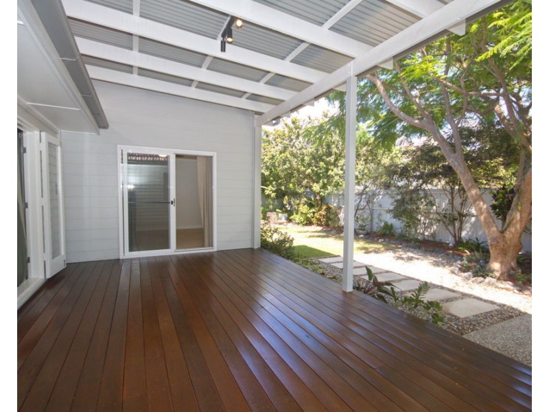 17 Joffre Street, Wynnum QLD 4178