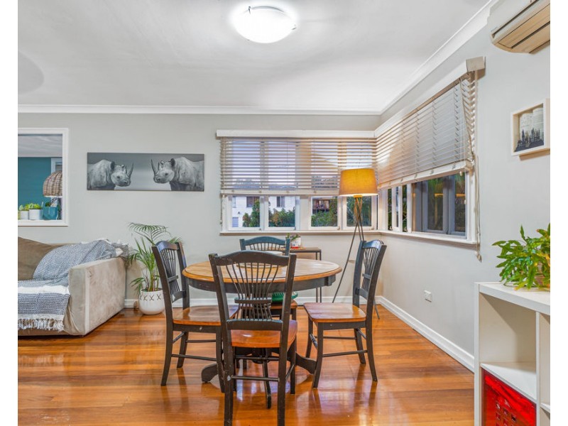 49 Malabar Street, Wynnum West QLD 4178