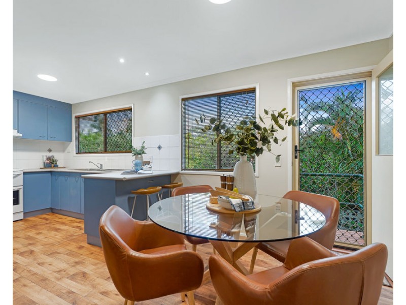 76 Duncan Street, Wynnum West QLD 4178