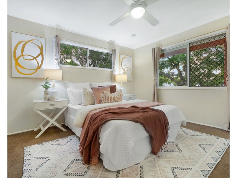 76 Duncan Street, Wynnum West QLD 4178