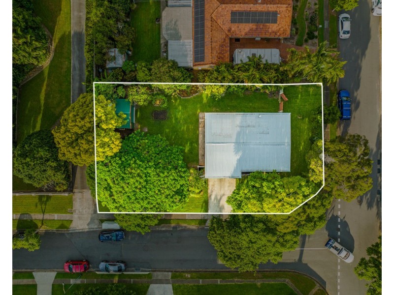 76 Duncan Street, Wynnum West QLD 4178
