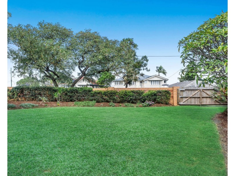 60 Wynnum North Road, Wynnum QLD 4178