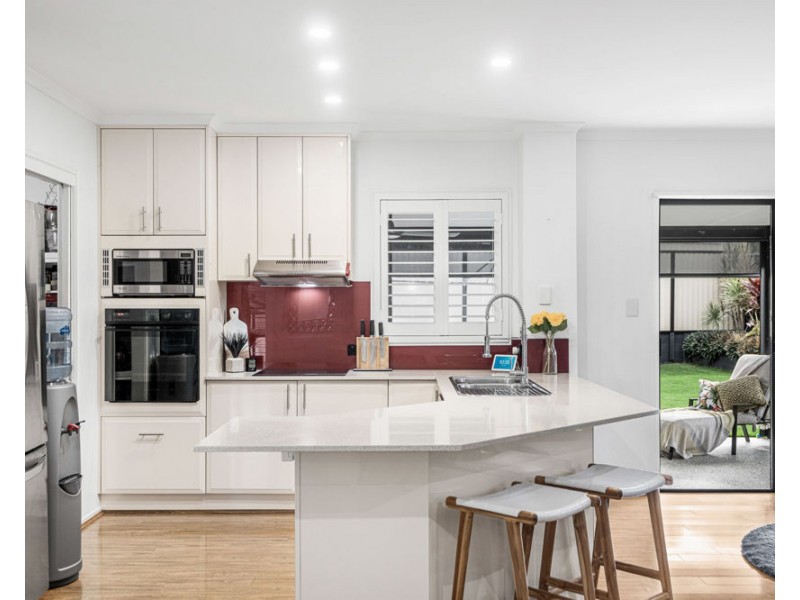 9 Summit Place, Wynnum West QLD 4178