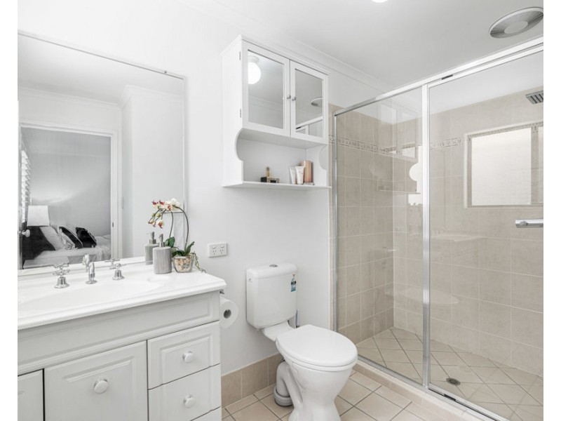 9 Summit Place, Wynnum West QLD 4178