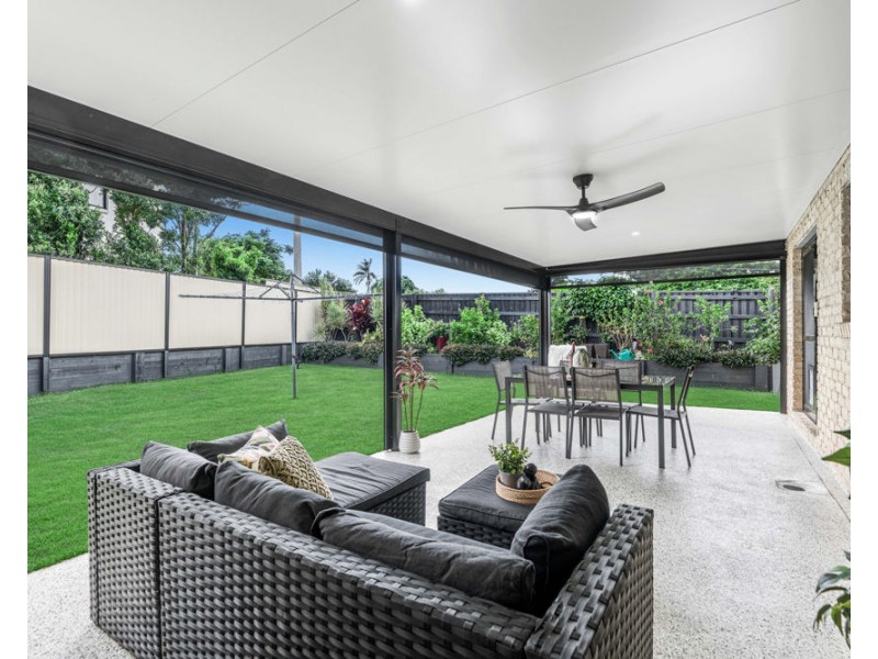 9 Summit Place, Wynnum West QLD 4178