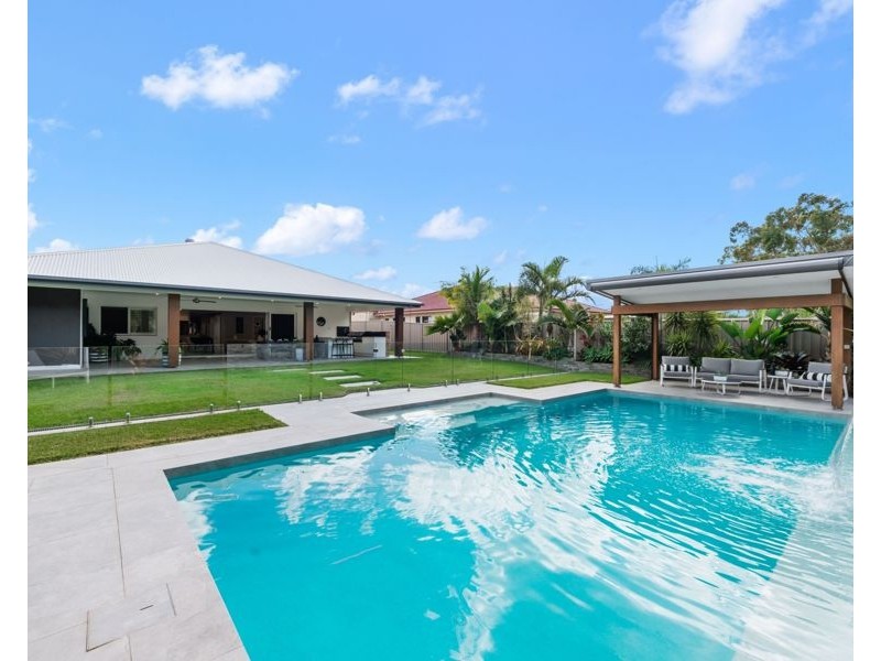 28 Fennessy Close, Wakerley QLD 4154