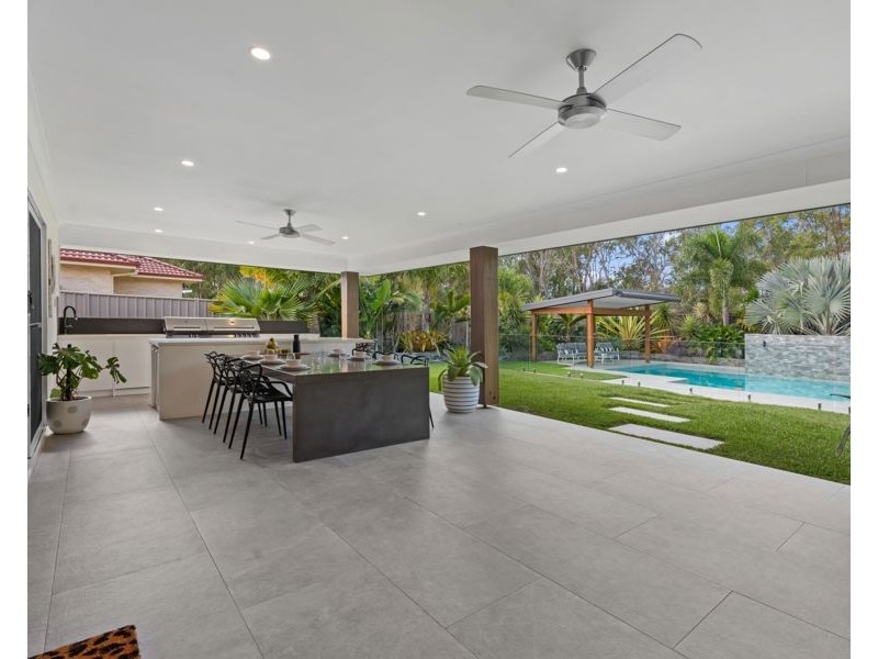 28 Fennessy Close, Wakerley QLD 4154