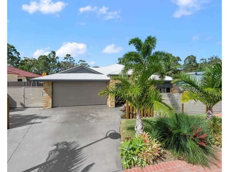 28 Fennessy Close, Wakerley QLD 4154