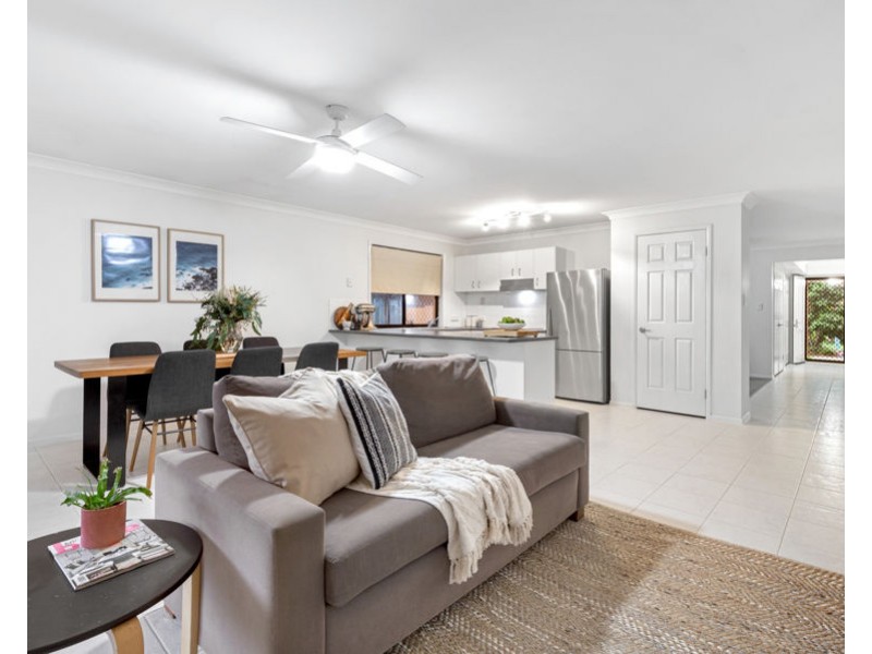 12 Friend Street, Wakerley QLD 4154