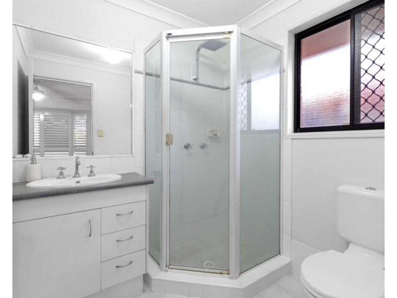 12 Friend Street, Wakerley QLD 4154