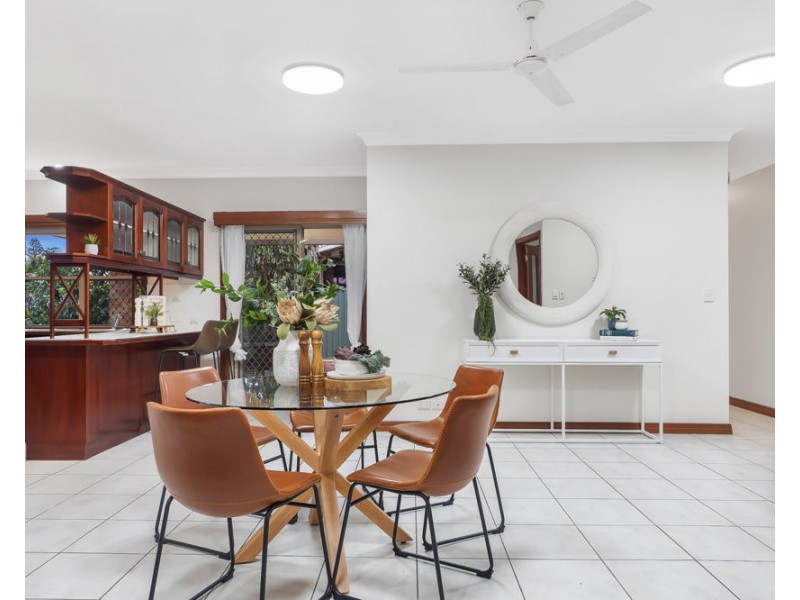 18 Caloundra Street, Manly West QLD 4179