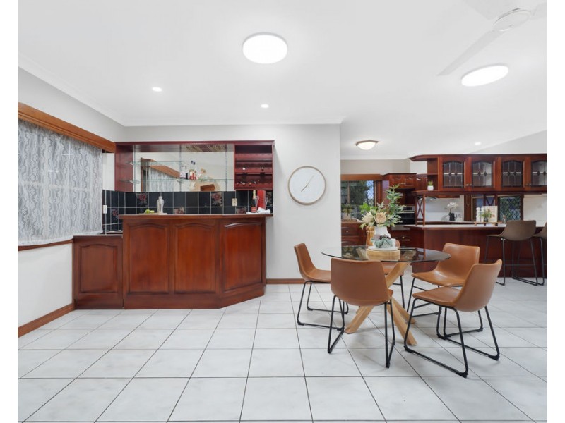 18 Caloundra Street, Manly West QLD 4179