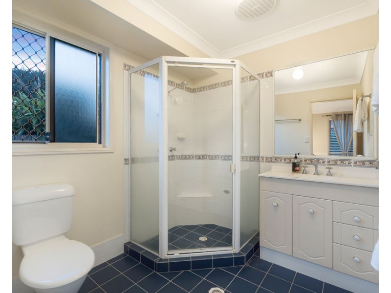 12 Templar Street, Wynnum West QLD 4178