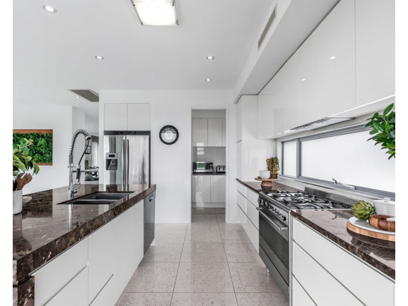 16 Adam Street, Wynnum QLD 4178