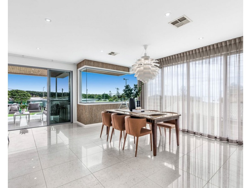 16 Adam Street, Wynnum QLD 4178