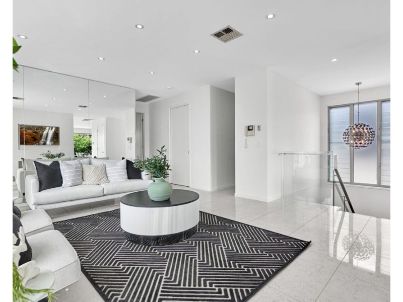 16 Adam Street, Wynnum QLD 4178