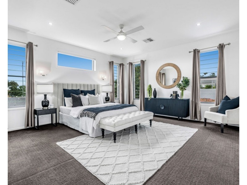 16 Adam Street, Wynnum QLD 4178