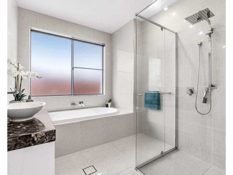 16 Adam Street, Wynnum QLD 4178