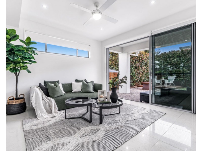 16 Adam Street, Wynnum QLD 4178