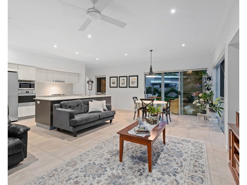 7 Franklin Street, Wakerley QLD 4154