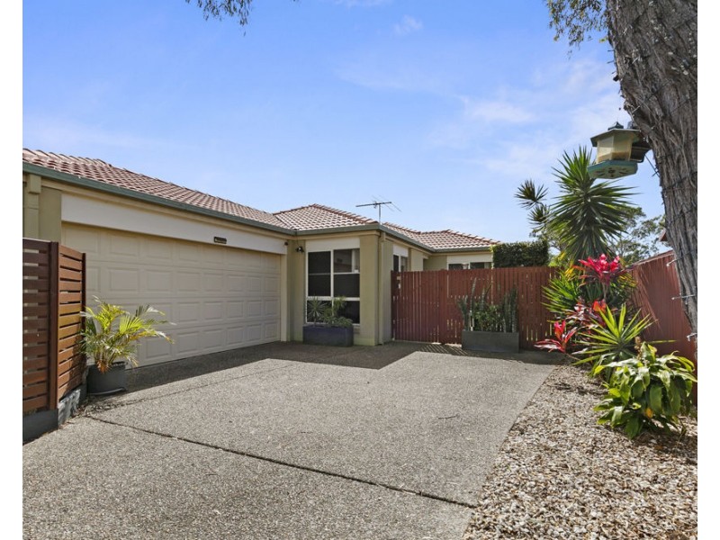 17 Friend Street, Wakerley QLD 4154