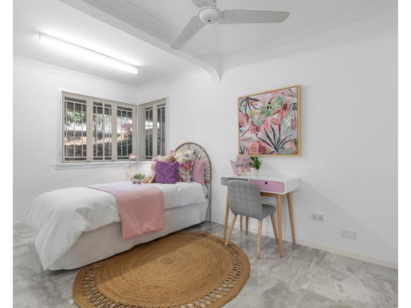 41 Milfoil Street, Manly West QLD 4179