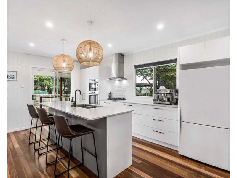 41 Patterson Street, Wynnum West QLD 4178