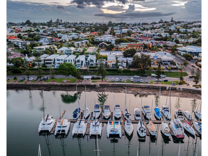 479 Royal Esplanade, Manly QLD 4179