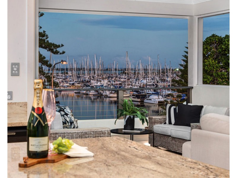 479 Royal Esplanade, Manly QLD 4179