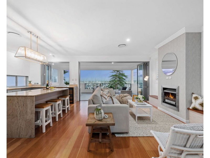 479 Royal Esplanade, Manly QLD 4179