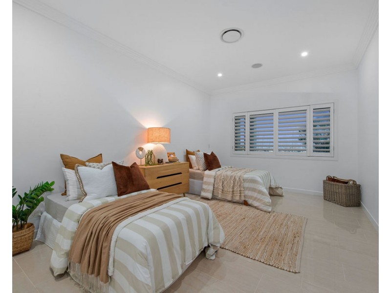 479 Royal Esplanade, Manly QLD 4179