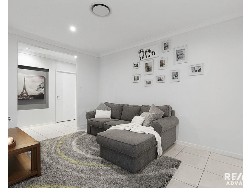 27 Bridgewater Place, Lota QLD 4179