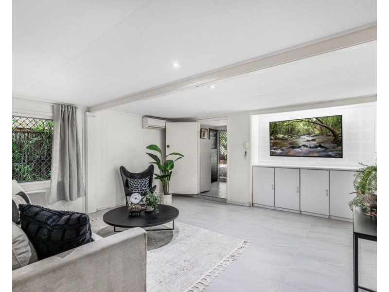 69 Greta Street, Manly West QLD 4179