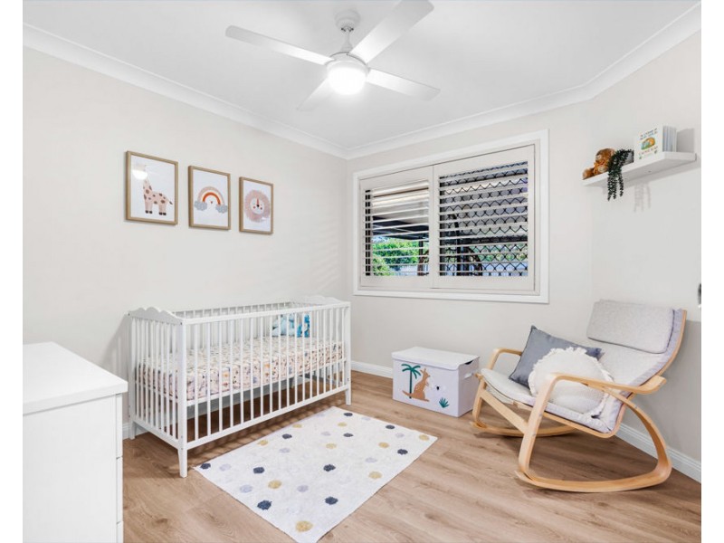 16 Pandorea Street, Wynnum West QLD 4178