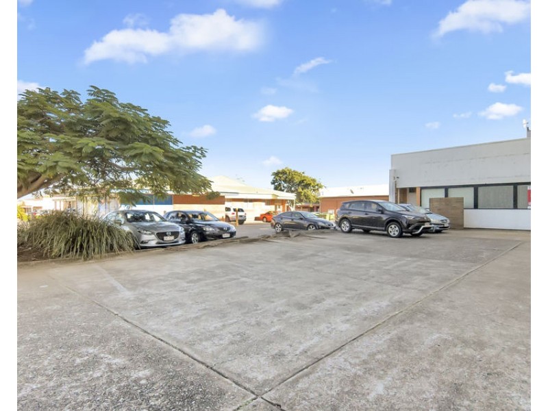 73 Clara Street, Wynnum QLD 4178