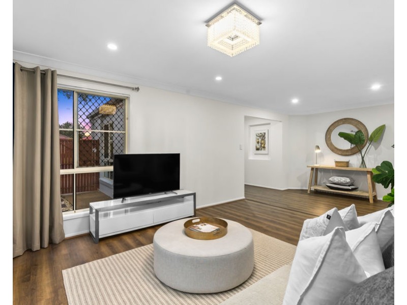 17 Friend Street, Wakerley QLD 4154