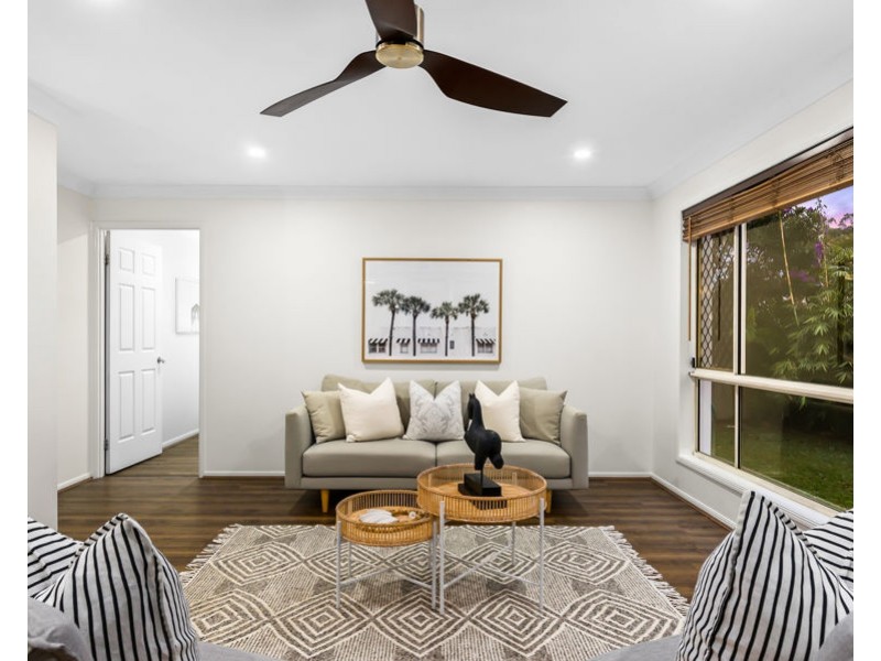 17 Friend Street, Wakerley QLD 4154