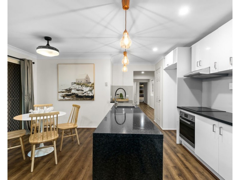 17 Friend Street, Wakerley QLD 4154