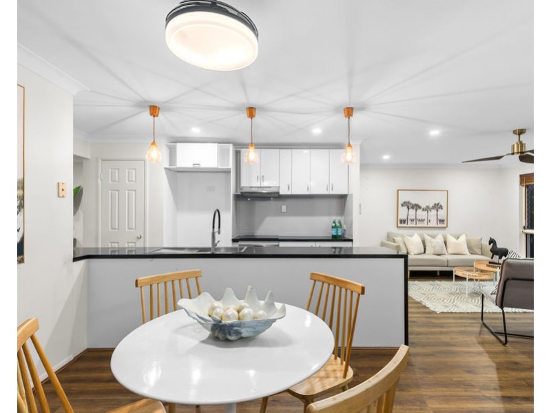 17 Friend Street, Wakerley QLD 4154