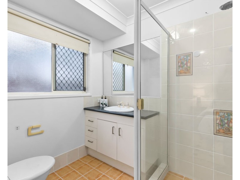 17 Friend Street, Wakerley QLD 4154