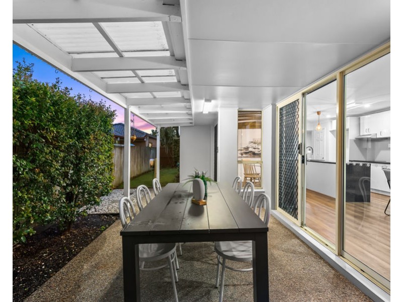 17 Friend Street, Wakerley QLD 4154