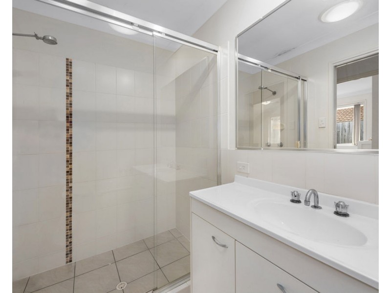 29 Dundee Crescent, Wakerley QLD 4154