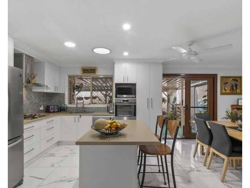 86 Torquay Crescent, Tingalpa QLD 4173