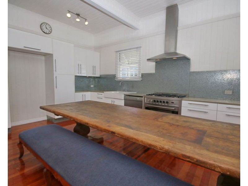 10 Kingsley Terrace, Wynnum QLD 4178