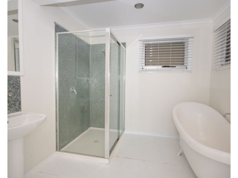 10 Kingsley Terrace, Wynnum QLD 4178