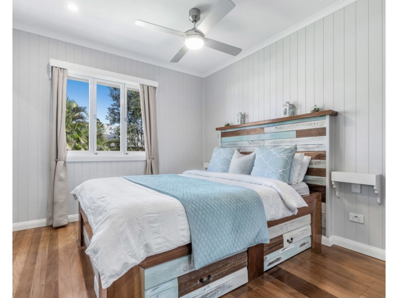 45 Wondall Road, Wynnum West QLD 4178