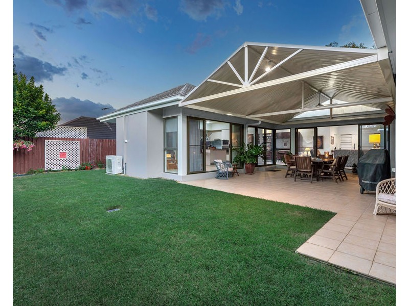 73 Mossvale Drive, Wakerley QLD 4154