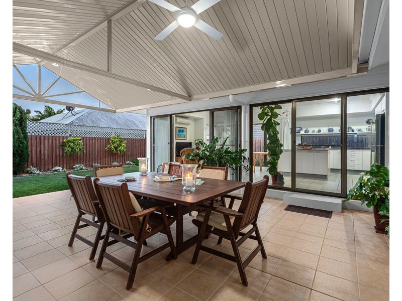 73 Mossvale Drive, Wakerley QLD 4154