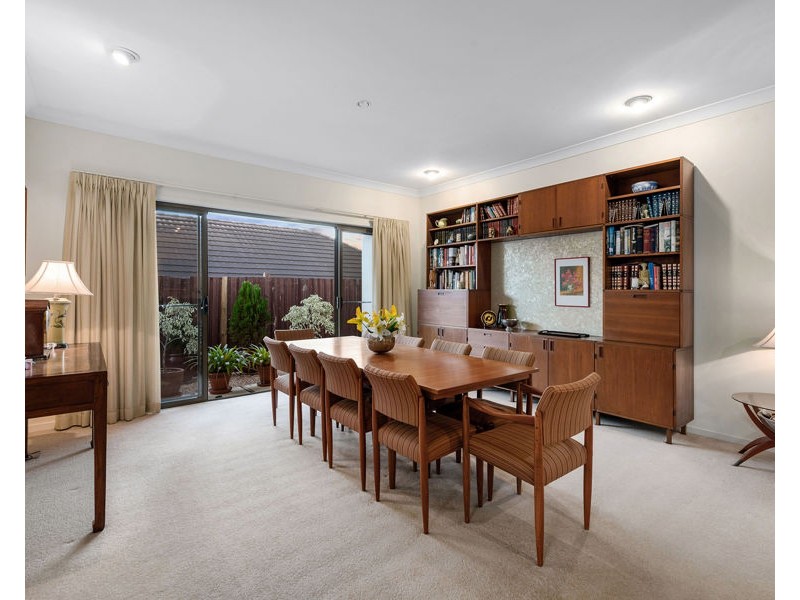 73 Mossvale Drive, Wakerley QLD 4154