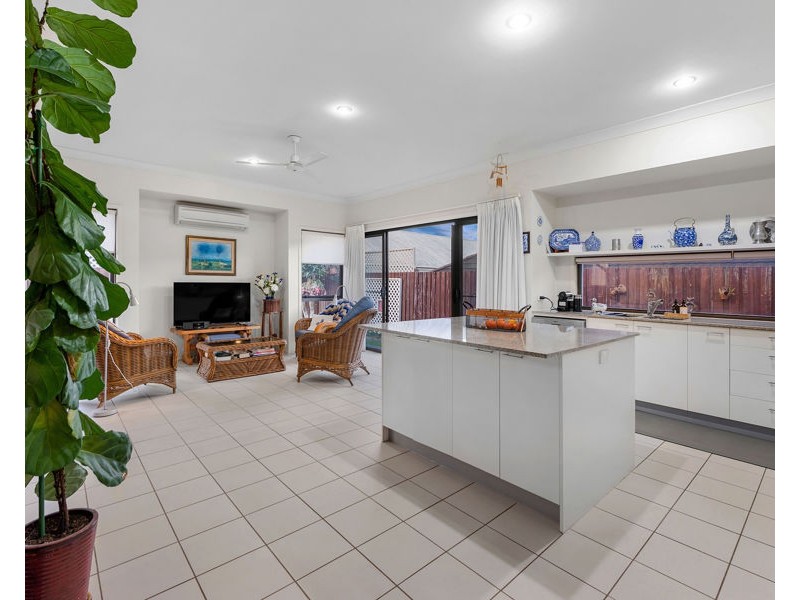 73 Mossvale Drive, Wakerley QLD 4154